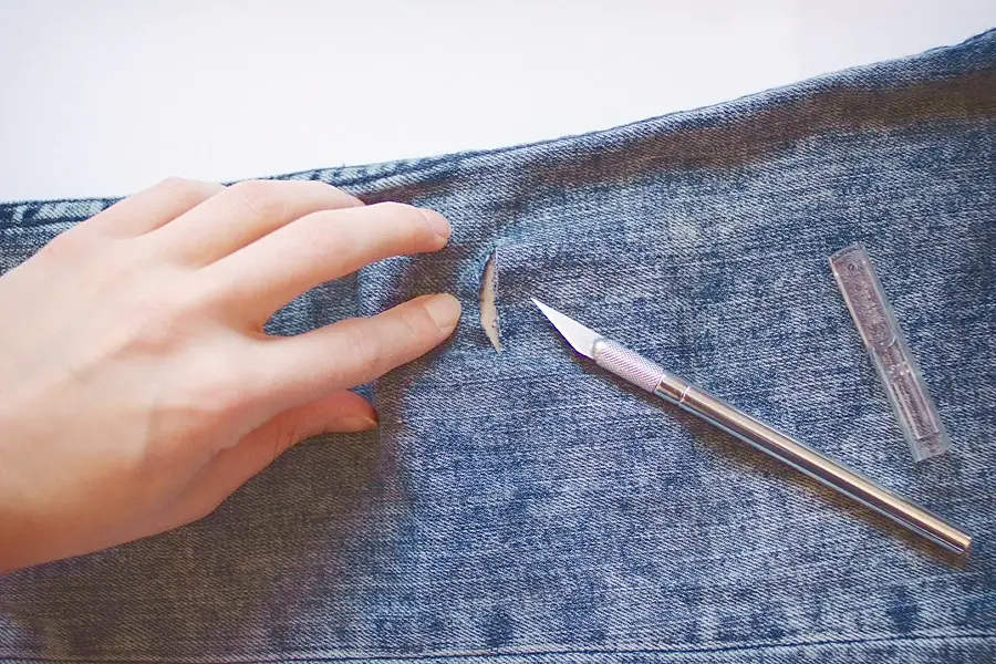 How to Make Holes In Jeans DIY Steps