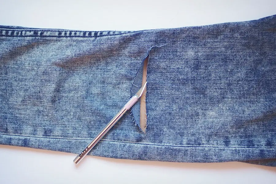 How to Make Holes In Jeans DIY Steps